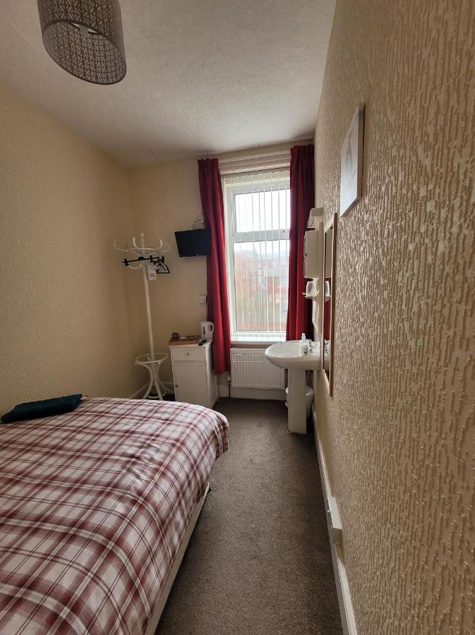 The Clevedon Bed & Breakfast Blackpool Exterior foto