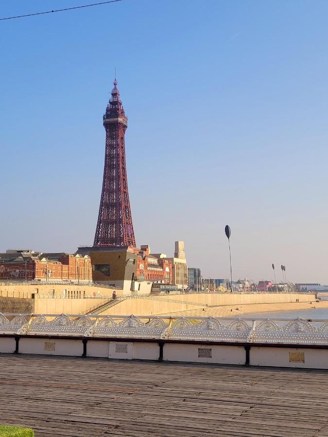 The Clevedon Bed & Breakfast Blackpool Exterior foto