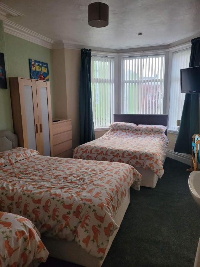 The Clevedon Bed & Breakfast Blackpool Exterior foto