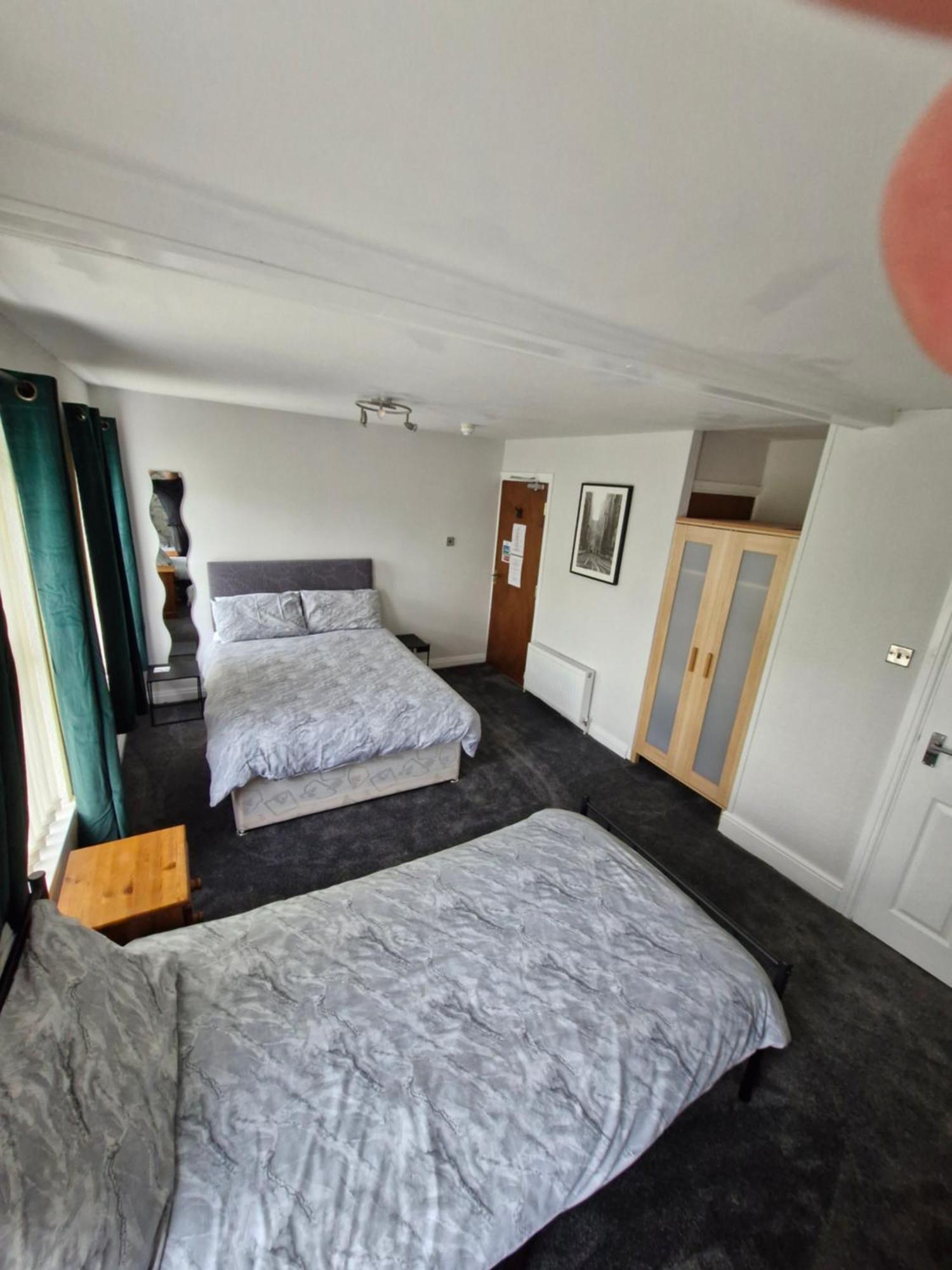 The Clevedon Bed & Breakfast Blackpool Exterior foto
